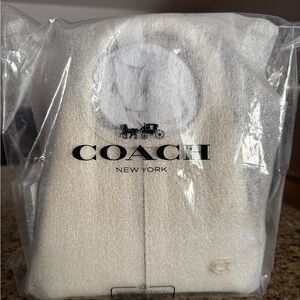 COACH Polished Pebble Leather Lana Shoulder Bag 19